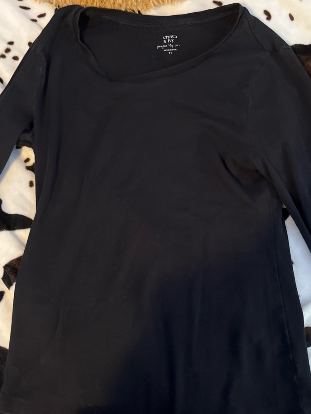 crown & ivy Black Long Sleeve Scoop Neck Top